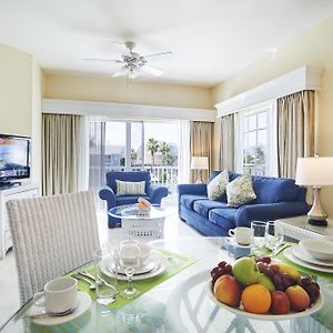 One-Bedroom Deluxe Suite